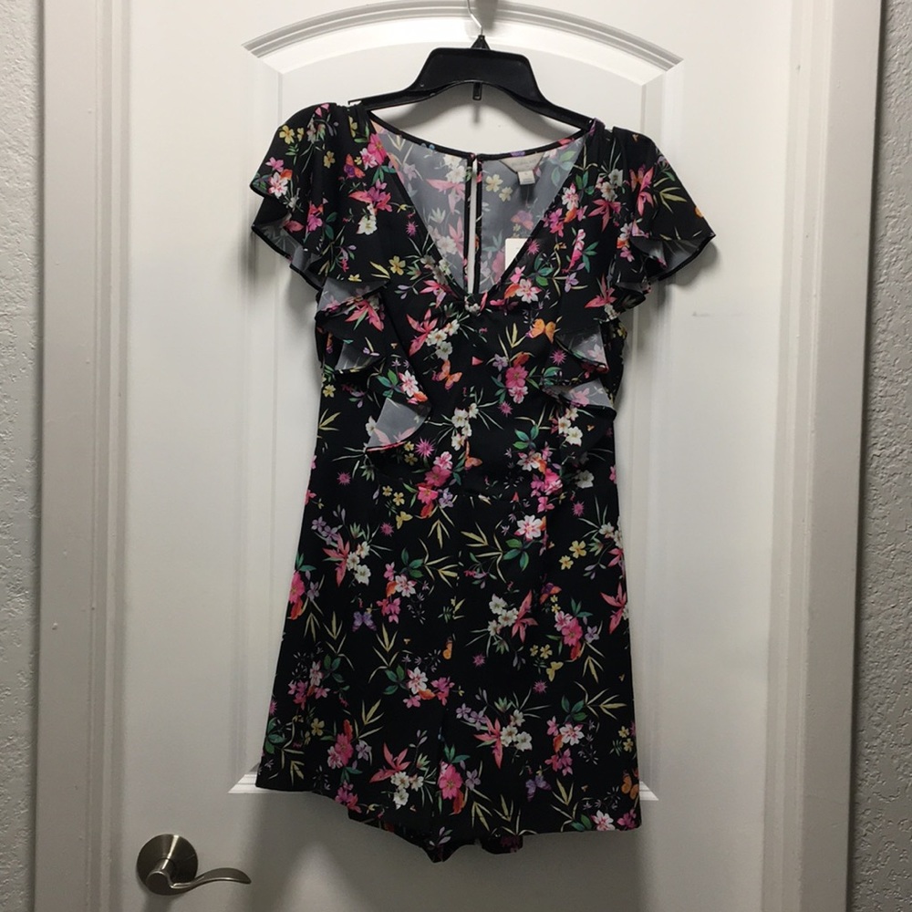 BELLE & SKY floral butterfly ruffle romper, sz S
